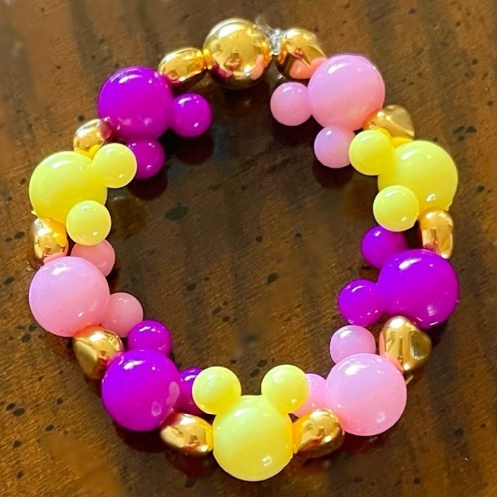 Stretch Bracelet w/ Mickey Mouse Charms & Gold Heart Beads!